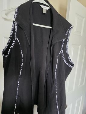 CJ Banks Black Sleeveless Zip-Front Vest with White Trim